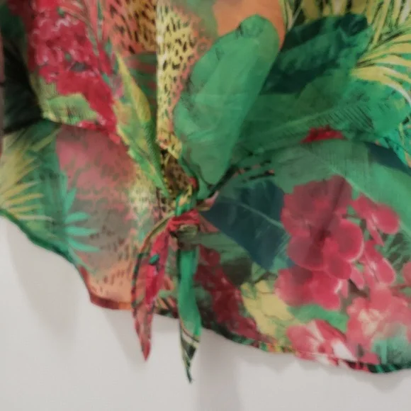 Chico's 3/4 Sleeve Top Semi Sheer Floral Print with Front Tie Waist Detail - Picture 3 of 12